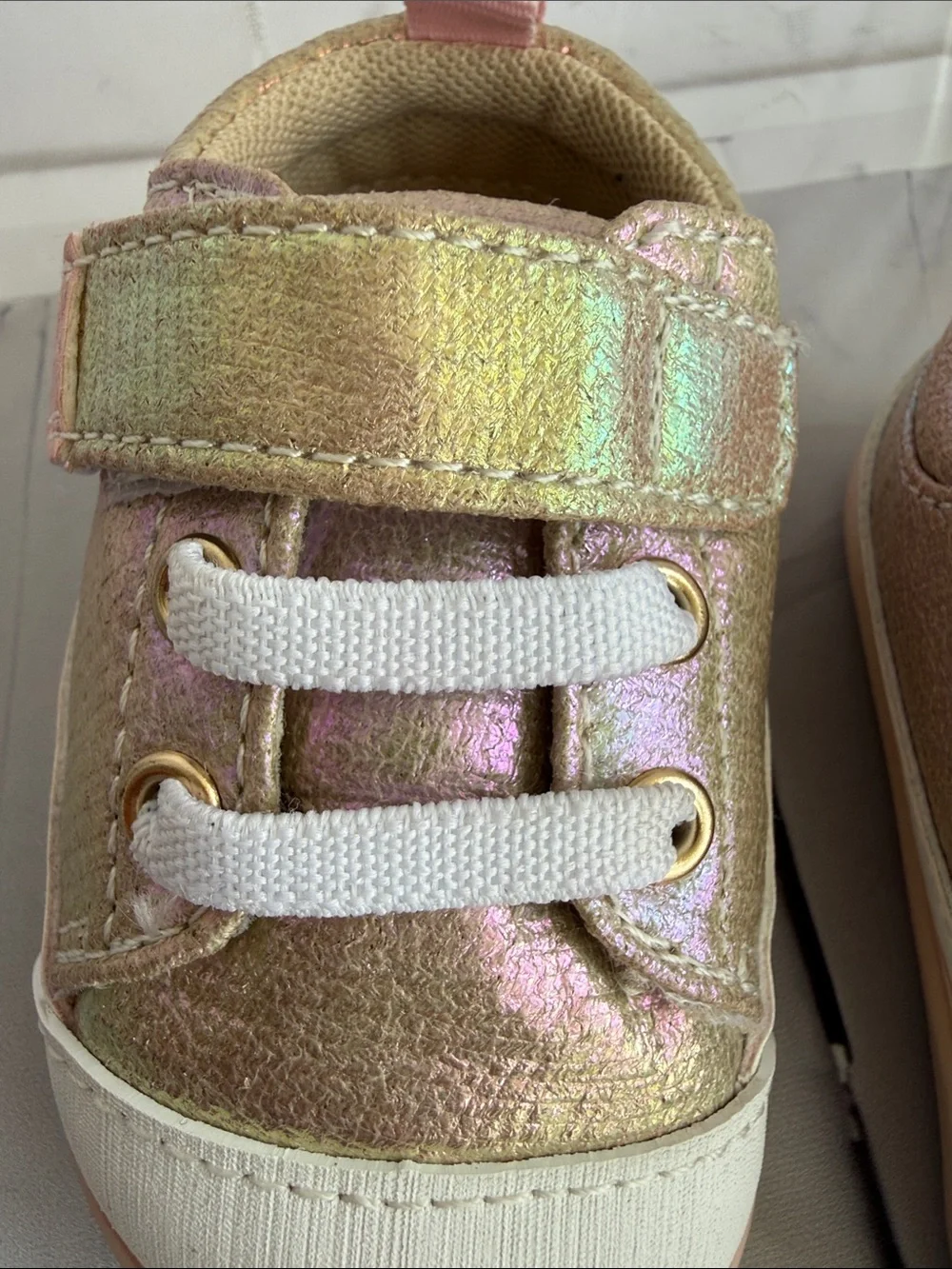 See Kai Run shiny iridescent